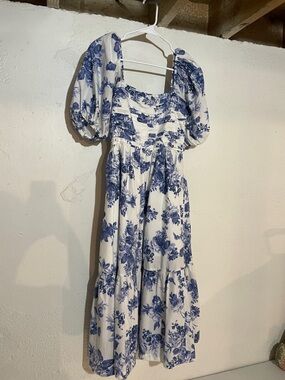 Abercrombie & Fitch Blue Floral Puff-Sleeve Maxi Dress - White & Blue